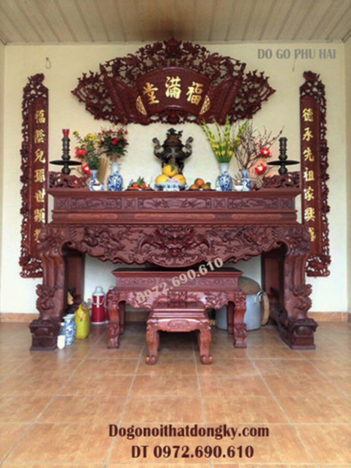 Bộ cuốn thư câu đối chữ vàng